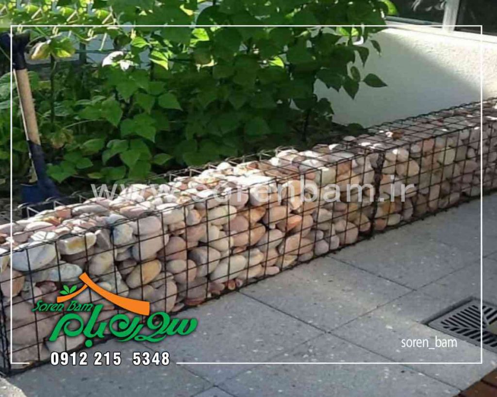 اجرای قلوه سنگ در روف گاردن